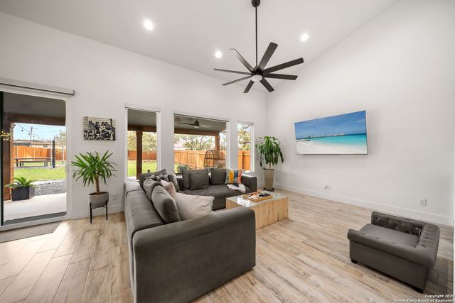 2114 Village, San Antonio, TX 78251