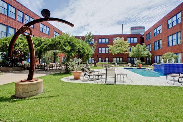 2502 Live Oak Street 116, Dallas, TX 75204