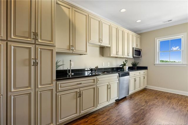 220 Hugh Shelton Loop 401, Fayetteville, NC 28301