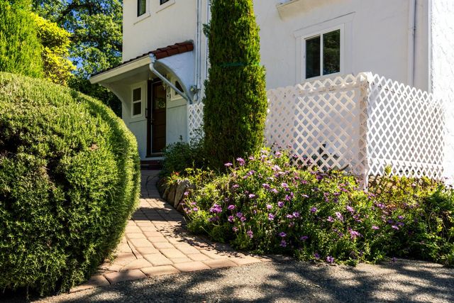 2820 Easy St, Placerville, CA 95667