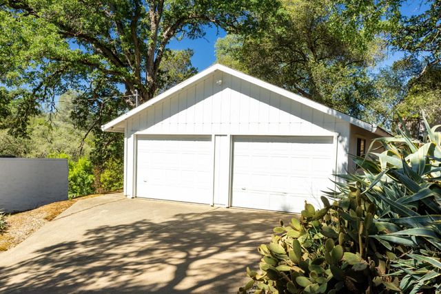 2820 Easy St, Placerville, CA 95667