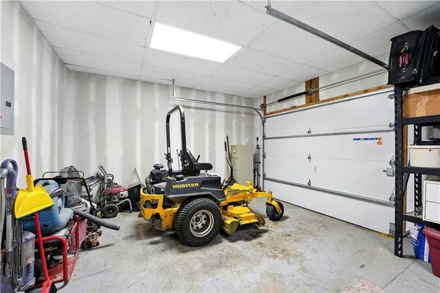 33412 Pinehurst Lane, Grain Valley, MO 64029