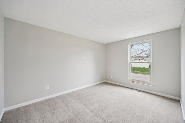 6193 Central Park Drive, Columbus, OH 43231