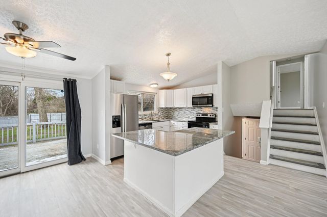 6193 Central Park Drive, Columbus, OH 43231