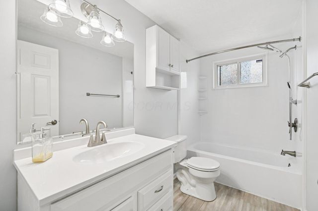 6193 Central Park Drive, Columbus, OH 43231