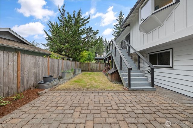 16701 SE 23rd Place, Bellevue, WA 98008