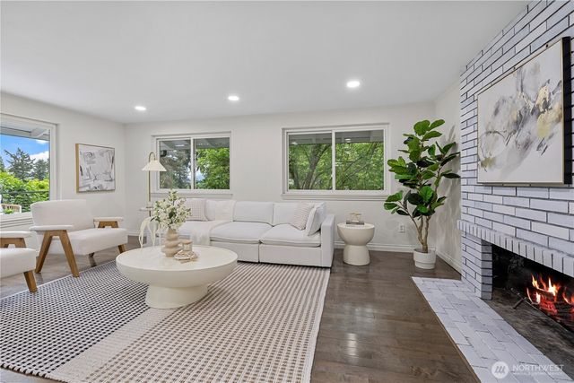 16701 SE 23rd Place, Bellevue, WA 98008