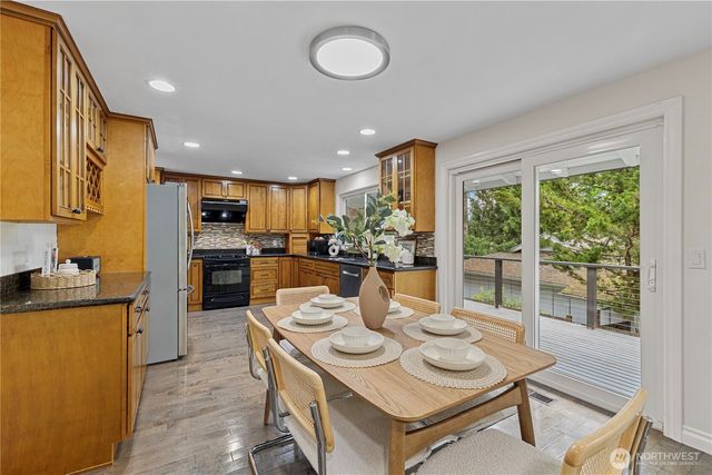 16701 SE 23rd Place, Bellevue, WA 98008