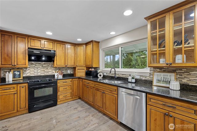 16701 SE 23rd Place, Bellevue, WA 98008