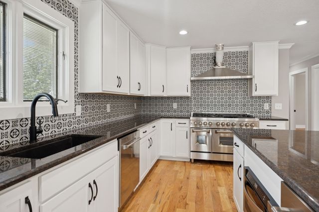 3935 Harmony Grove Rd, Hopkinsville, KY 42240