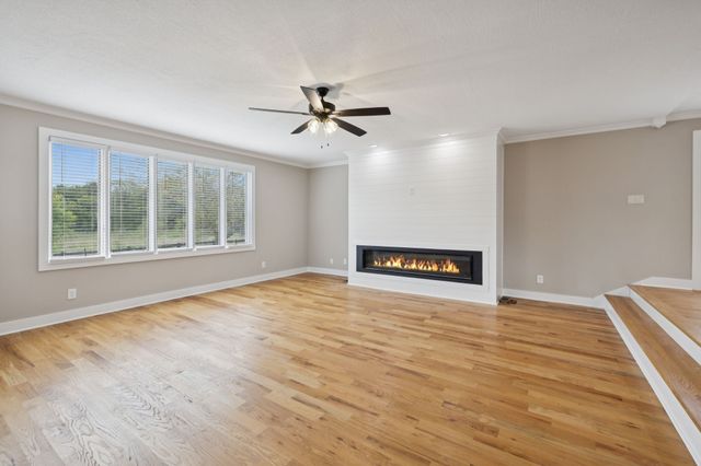 3935 Harmony Grove Rd, Hopkinsville, KY 42240