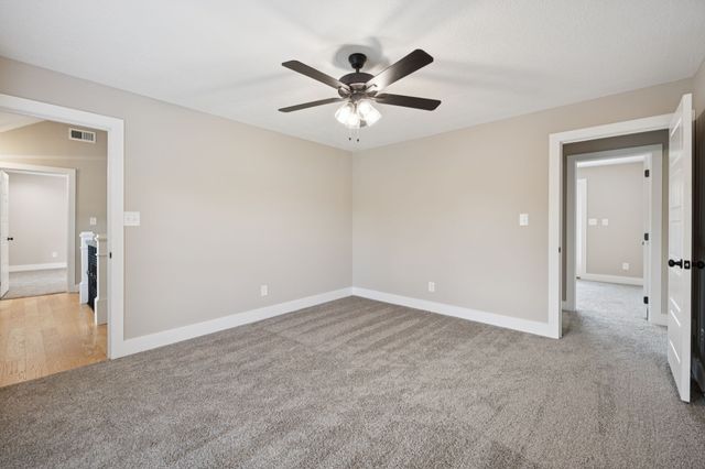 3935 Harmony Grove Rd, Hopkinsville, KY 42240