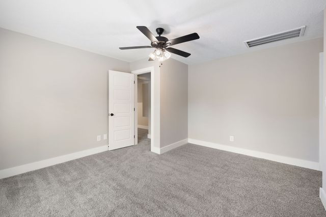 3935 Harmony Grove Rd, Hopkinsville, KY 42240