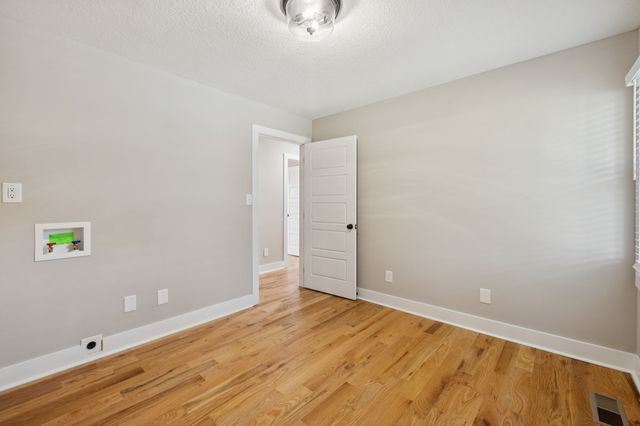 3935 Harmony Grove Rd, Hopkinsville, KY 42240