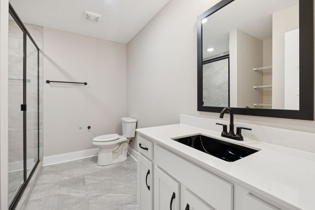 3935 Harmony Grove Rd, Hopkinsville, KY 42240