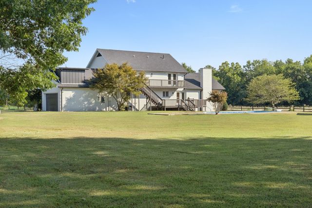 3935 Harmony Grove Rd, Hopkinsville, KY 42240