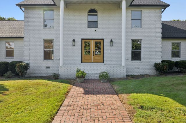 3935 Harmony Grove Rd, Hopkinsville, KY 42240