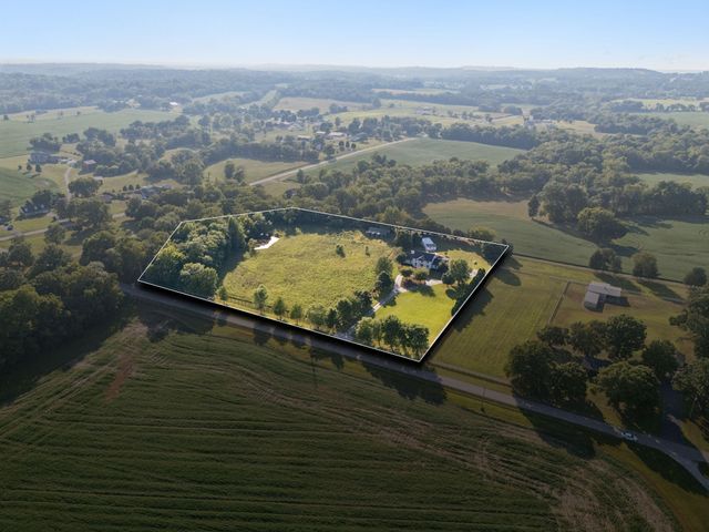 3935 Harmony Grove Rd, Hopkinsville, KY 42240