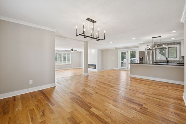 3935 Harmony Grove Rd, Hopkinsville, KY 42240