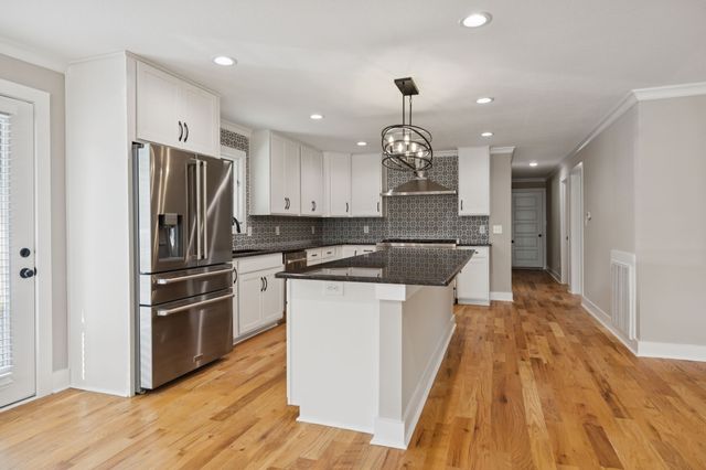 3935 Harmony Grove Rd, Hopkinsville, KY 42240