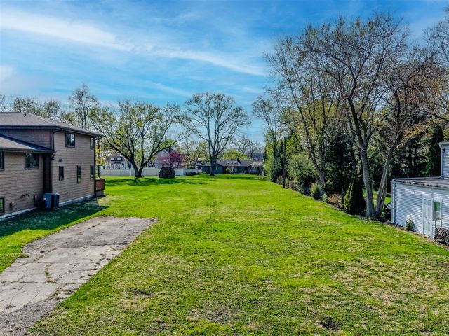 462 S WARREN Avenue, Palatine, IL 60074