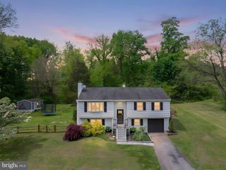 734 SKUNK HOLLOW RD, Chalfont, PA 18914