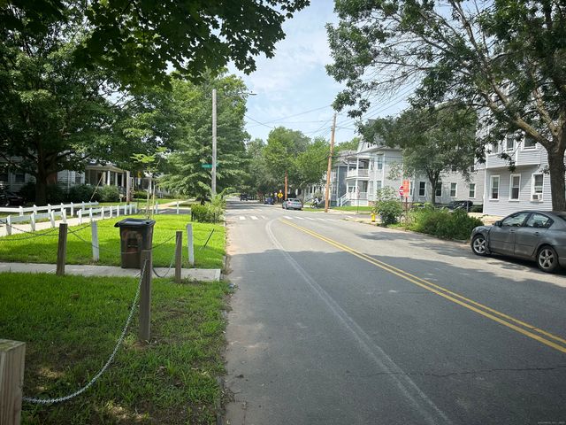 907 Elm Street, New Haven, CT 06511