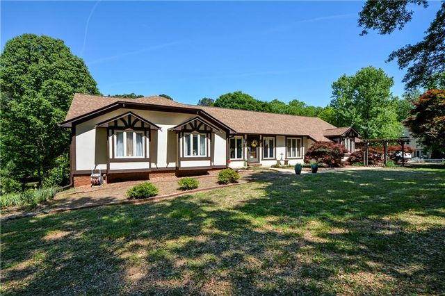 130 Hawn Road, Fayetteville, GA 30215