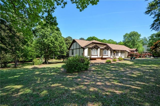 130 Hawn Road, Fayetteville, GA 30215