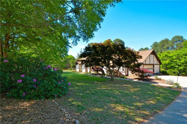 130 Hawn Road, Fayetteville, GA 30215