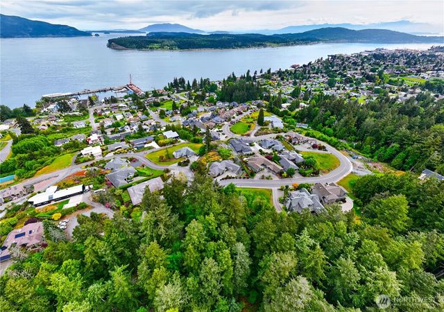 2915 17th Street, Anacortes, WA 98221