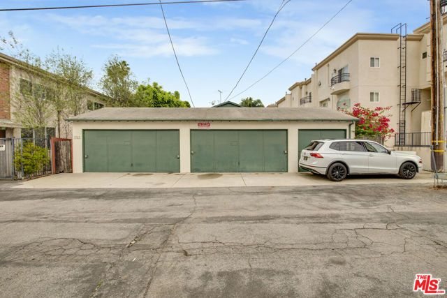 1523 Berkeley Street, Santa Monica, CA 90404