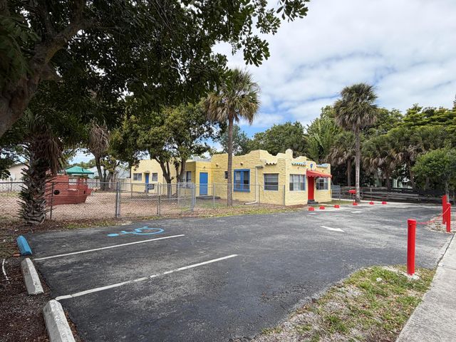 216 SW 2nd Avenue, Delray Beach, FL 33444