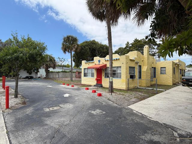 216 SW 2nd Avenue, Delray Beach, FL 33444