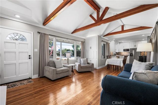 4582 Howard Avenue, Los Alamitos, CA 90720