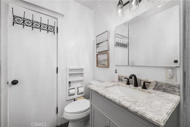 4582 Howard Avenue, Los Alamitos, CA 90720