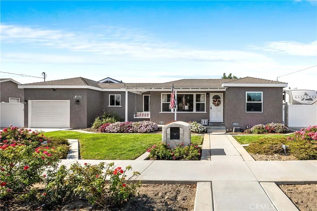 4582 Howard Avenue, Los Alamitos, CA 90720