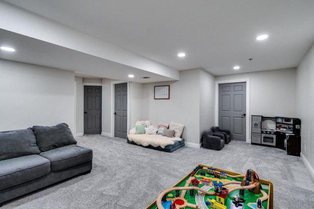 10235 Meandering Way, Verona, WI 53593