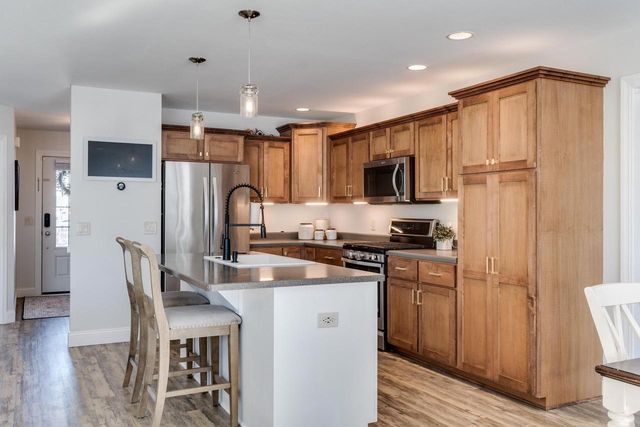 10235 Meandering Way, Verona, WI 53593