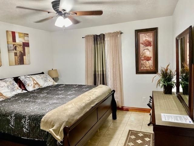 8935 Dirby Street, Houston, TX 77075