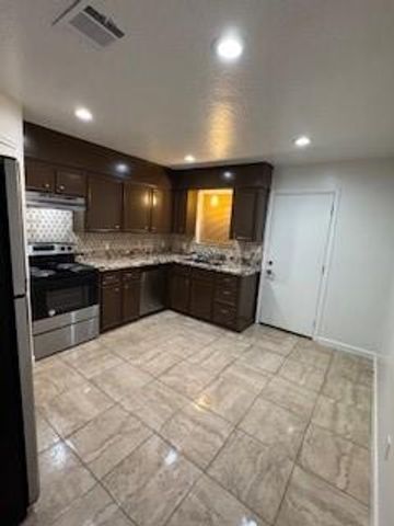 8935 Dirby Street, Houston, TX 77075