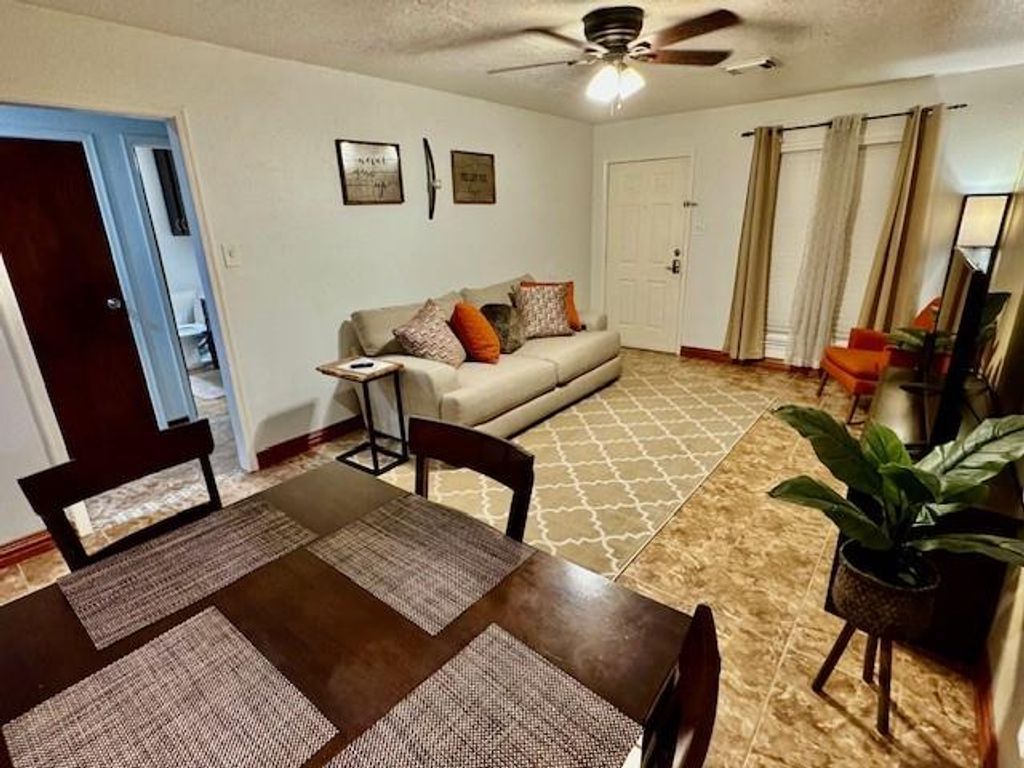 8935 Dirby Street, Houston, TX 77075