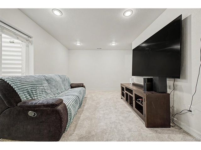 2720 Bridle Dr, Mead, CO 80542