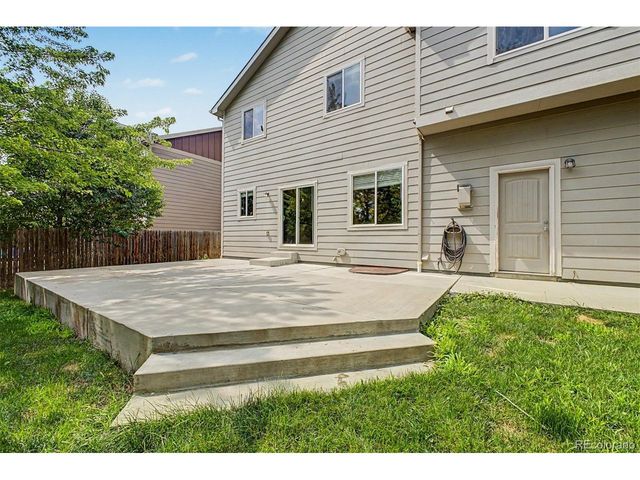 2720 Bridle Dr, Mead, CO 80542