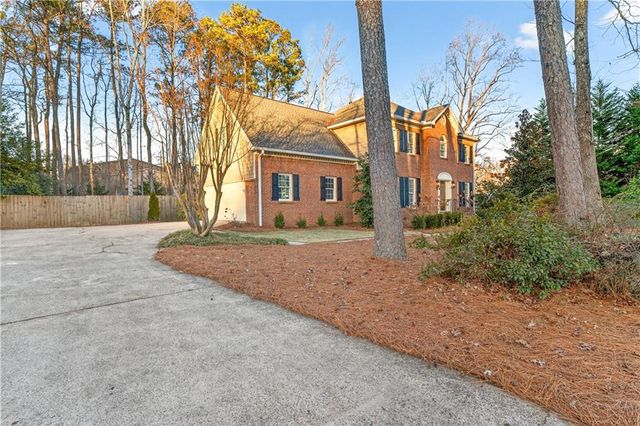 140 Derby Forest Court, Roswell, GA 30076