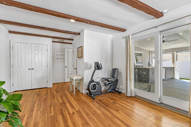 93 Crest Road W, Merrick, NY 11566