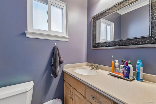 93 Crest Road W, Merrick, NY 11566