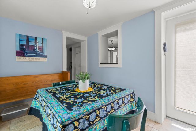 5934 N ELM Lane, Peoria, IL 61614