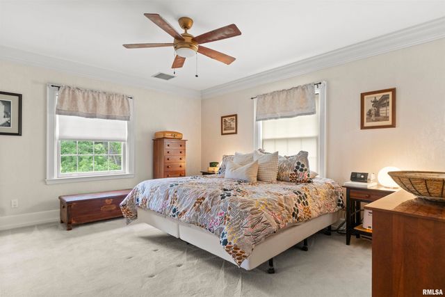 5934 N ELM Lane, Peoria, IL 61614