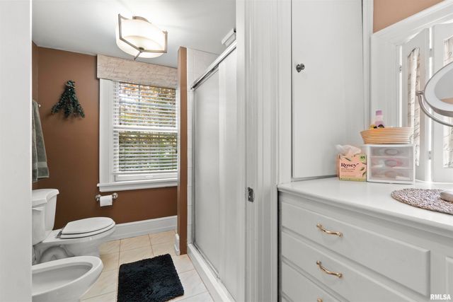 5934 N ELM Lane, Peoria, IL 61614